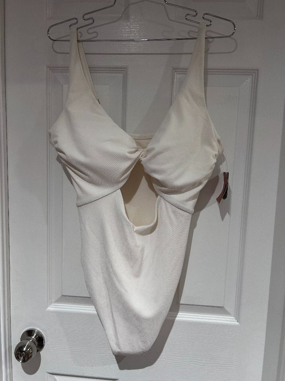 Off-White Textured One-Piece Swimsuit Flattering Twist Front XL NWT